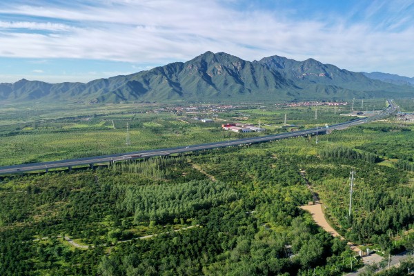 百万亩造林绿化工程-京礼高速（昌平段）.jpg