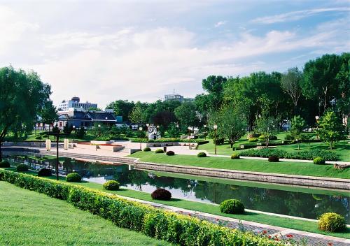 元大都城垣遗址公园(1).jpg 元大都城垣遗址公园(1).jpg