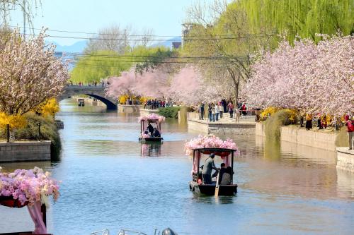 元大都遗址公园海棠花溪美景.jpg 元大都遗址公园海棠花溪美景.jpg