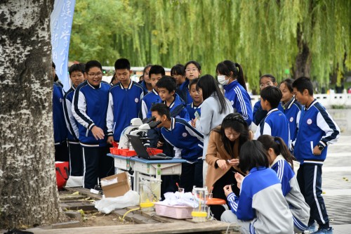 首都师范大学丽泽中学开展“乐学公园”教育课程阶段成果展示活动.JPG