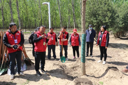 共青-红马甲在行动-第5页.jpg 共青-红马甲在行动-第5页.jpg